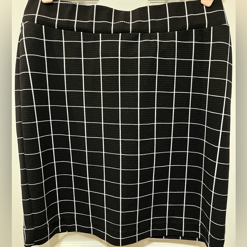 Woman skirt, black/white, size 2X